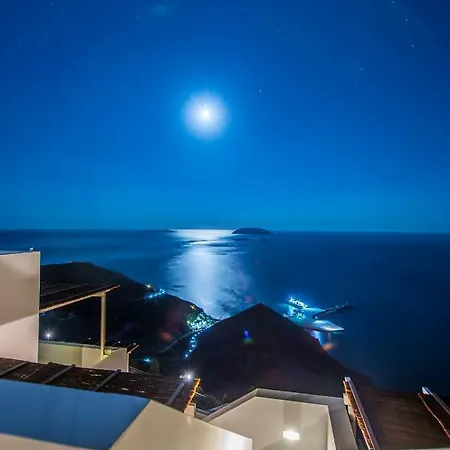 Apartment Maki House Anafi